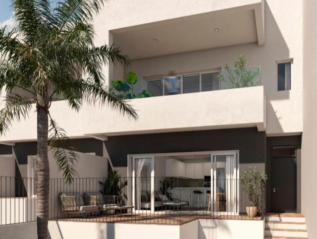 Ultra Modern Townhouse Alenda Golf Property