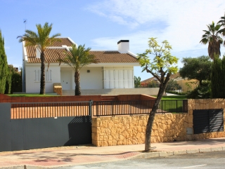 Alenda Golf Frontline Villa For Sale