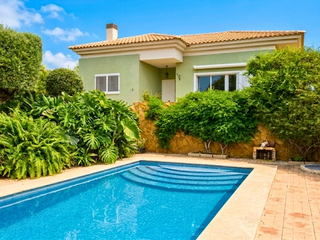 Frontline Golf Villa